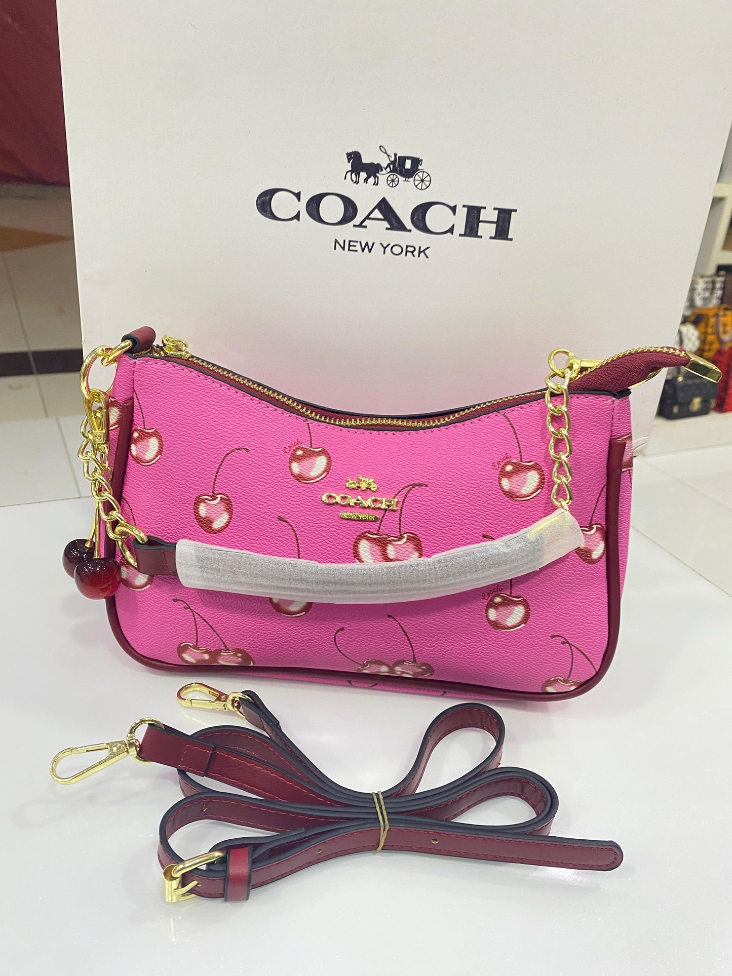 ZEVIRA C--CH Cherry 06