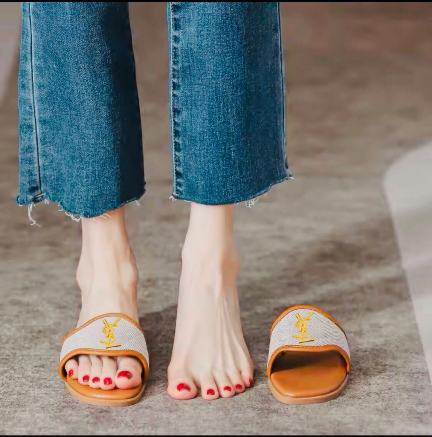 ZEVIRA'S Y-S-L Flat Slippers (Mustard)