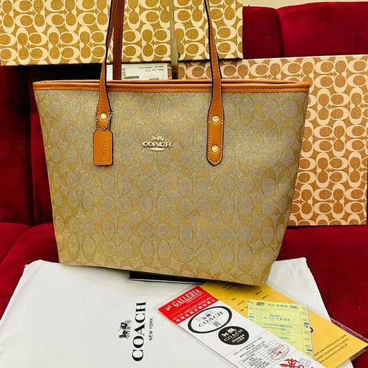 ZEVIRA'S C-O-A-C-H Tote 04 (Beige)
