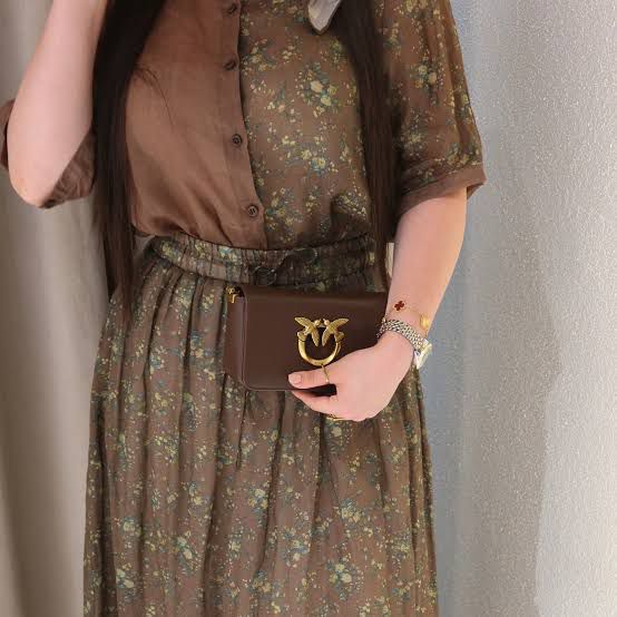 ZEVIRA'S P-I-N-K-0 Crossbody (Brown)