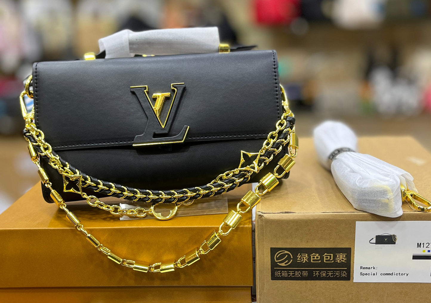 ZEVIRA'S L--V Wallet On Chain Capucines (Black)
