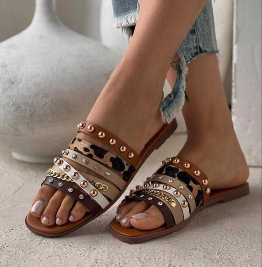 ZEVIRA'S J--C Flat (Brown)