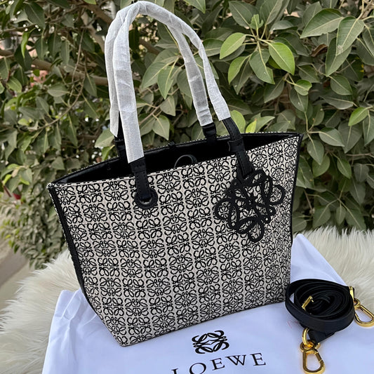ZEVIRA'S Premium  L-O-E-W-E (Black)