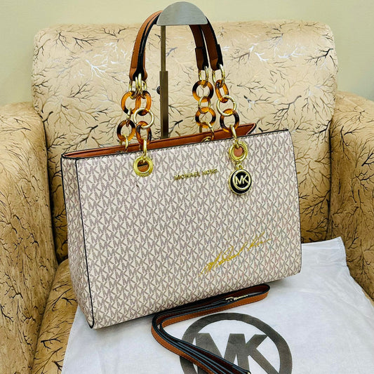 ZEVIRA'S M--K 07 (White)