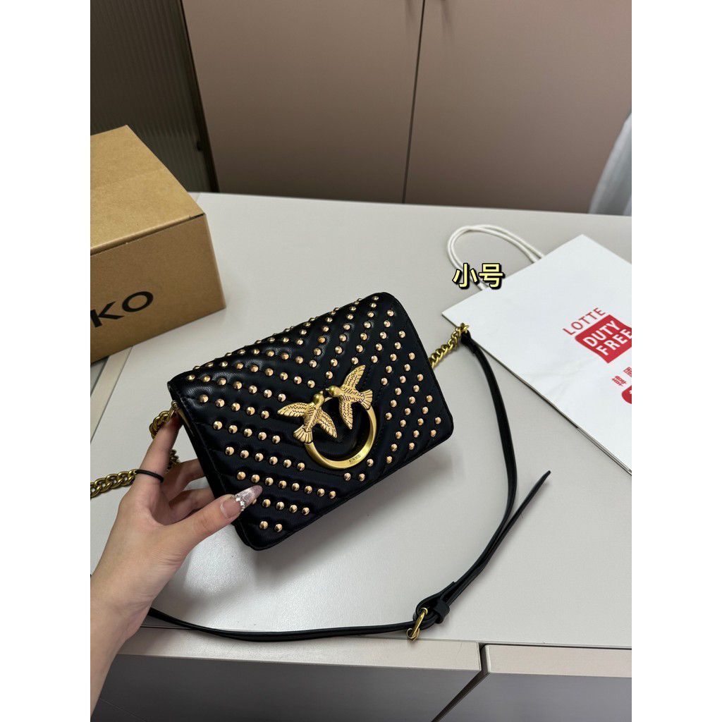 ZEVIRA'S P-I-N-K-0 05