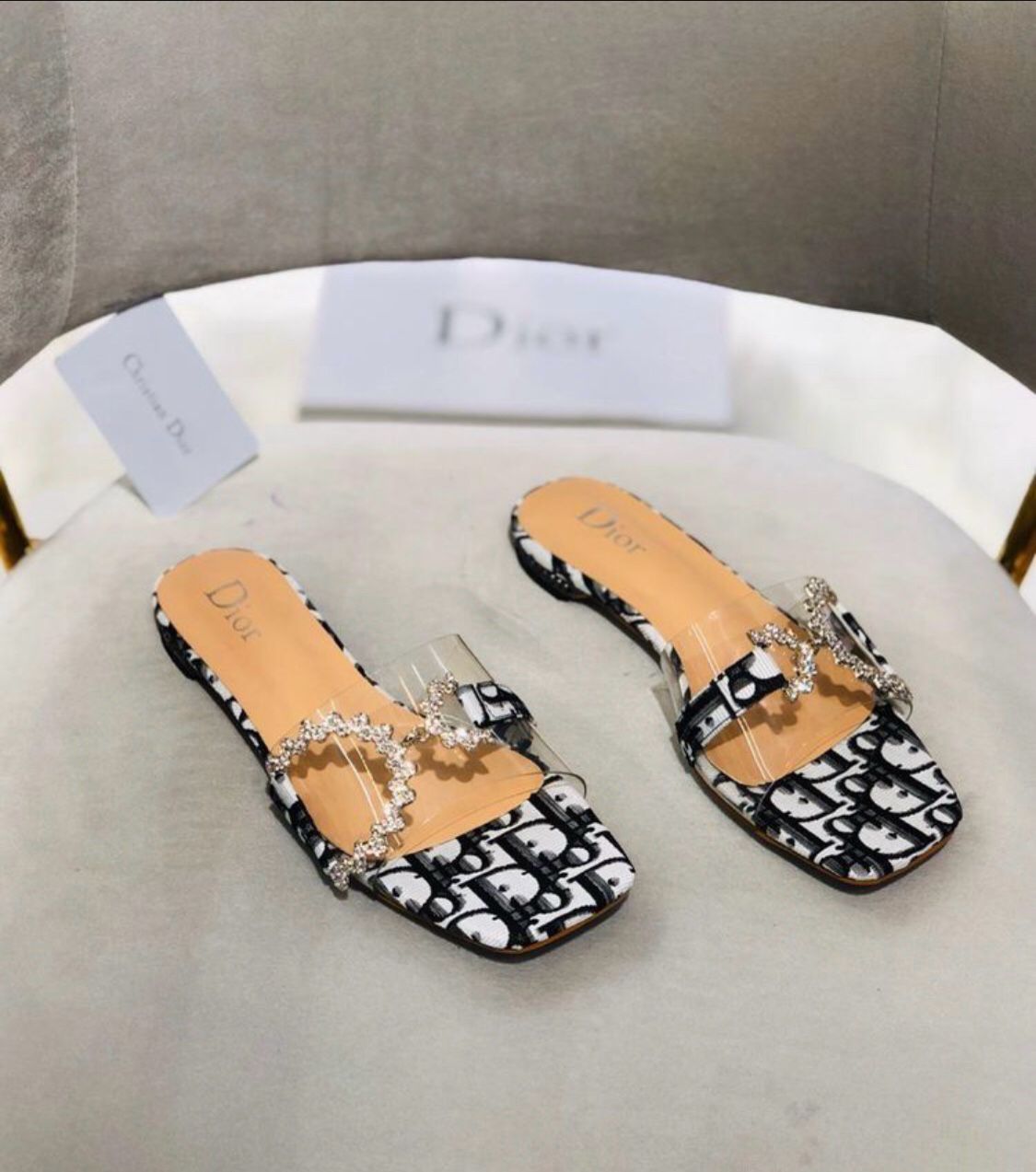 ZEVIRA'S D Buckle Slippers 05