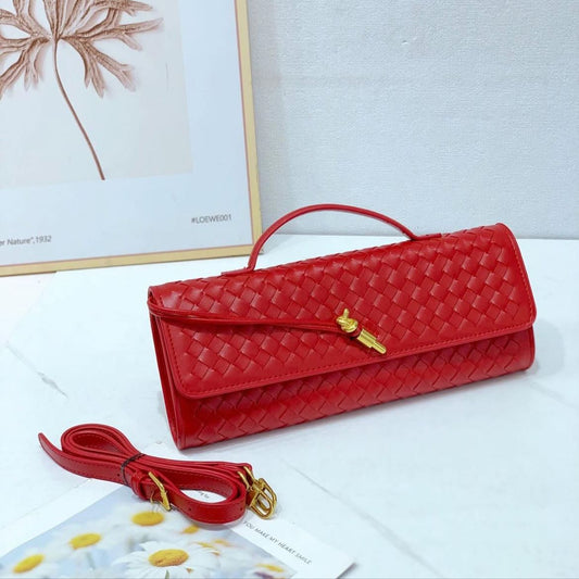 ZEVIRA'S B-O-T-T-E-G-A V-E-N-E-T-A 05 (Red)